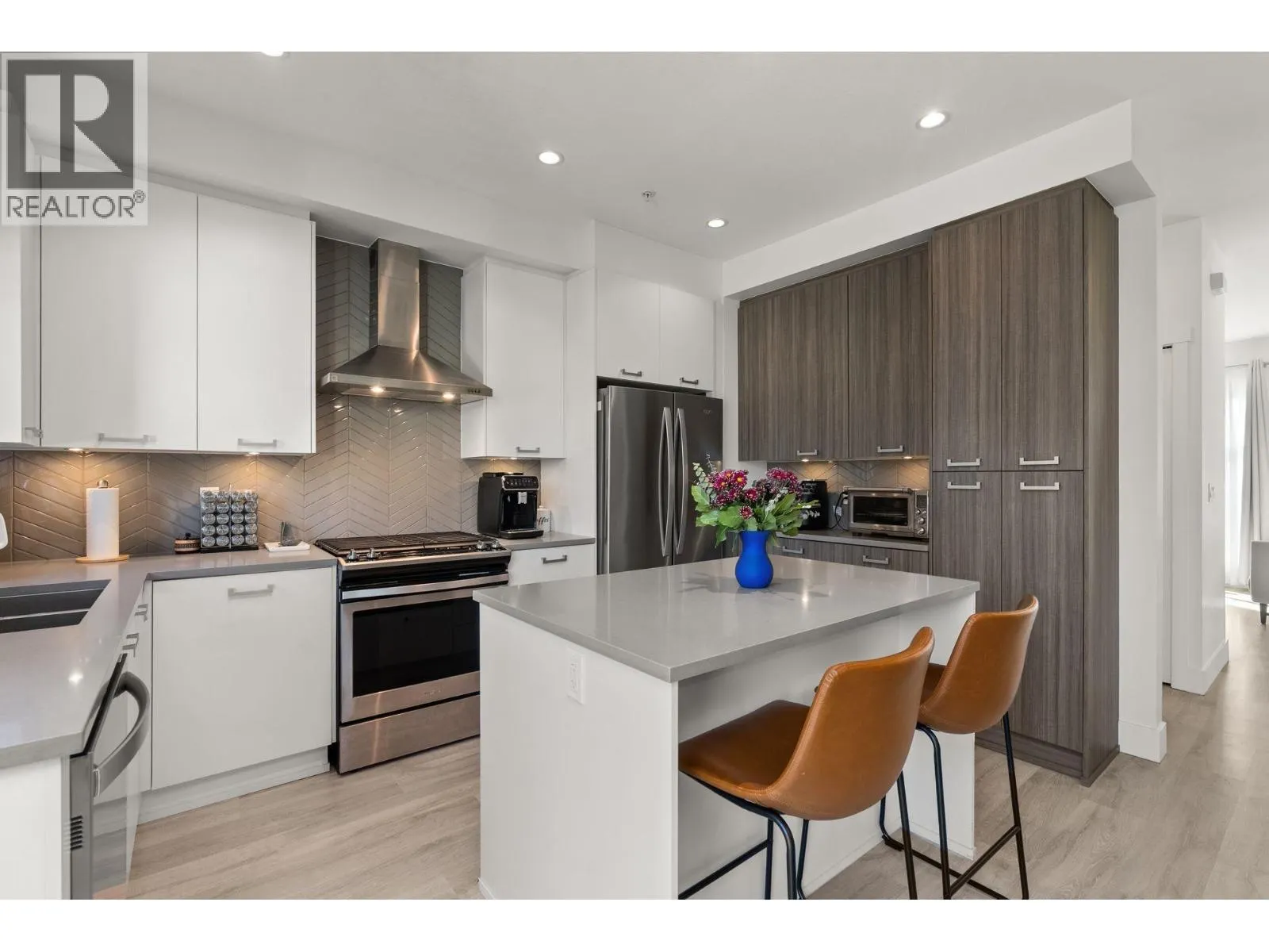 77 24076 112 AVENUE