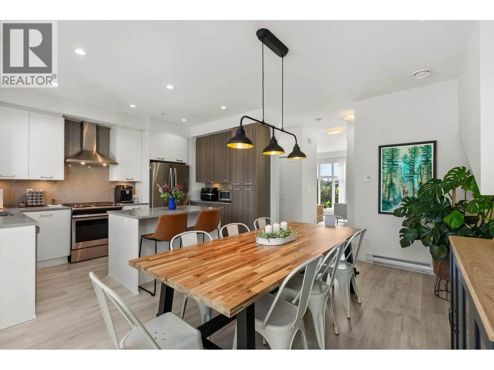 77 24076 112 AVENUE