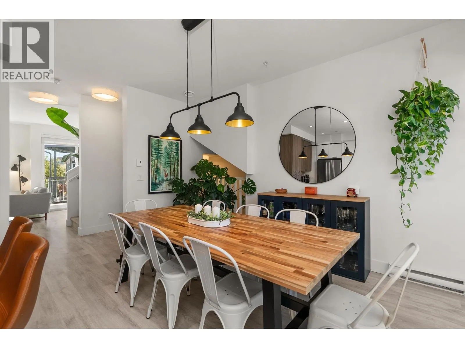 77 24076 112 AVENUE