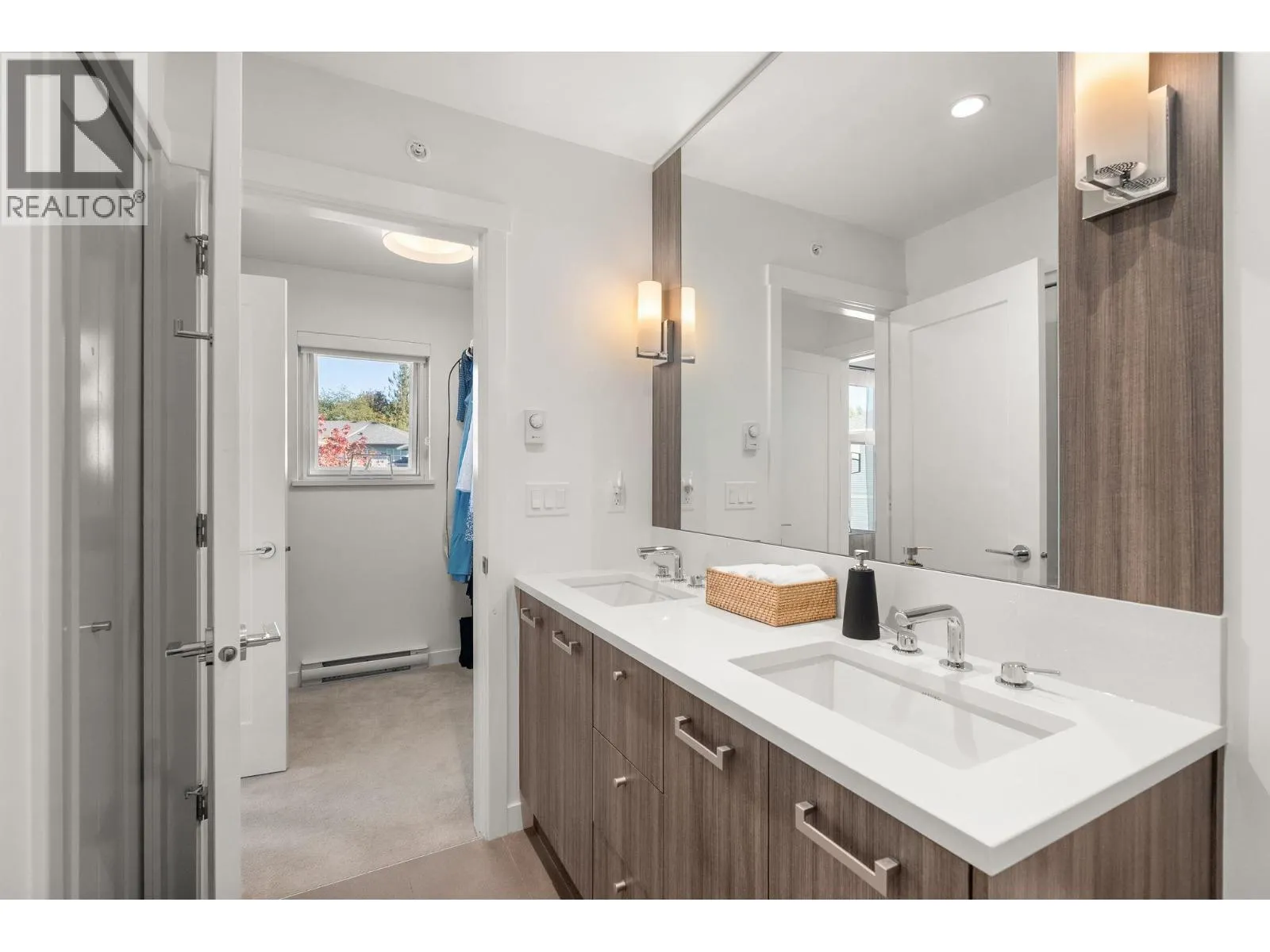 77 24076 112 AVENUE