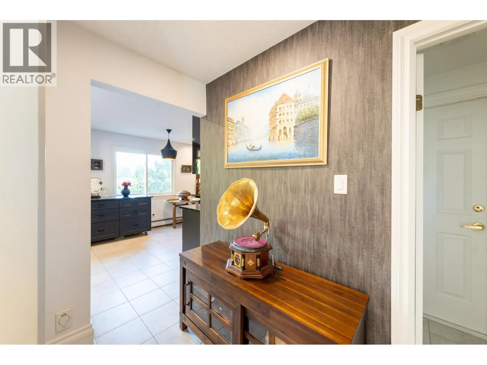 5445 CANDLEWYCK WYND