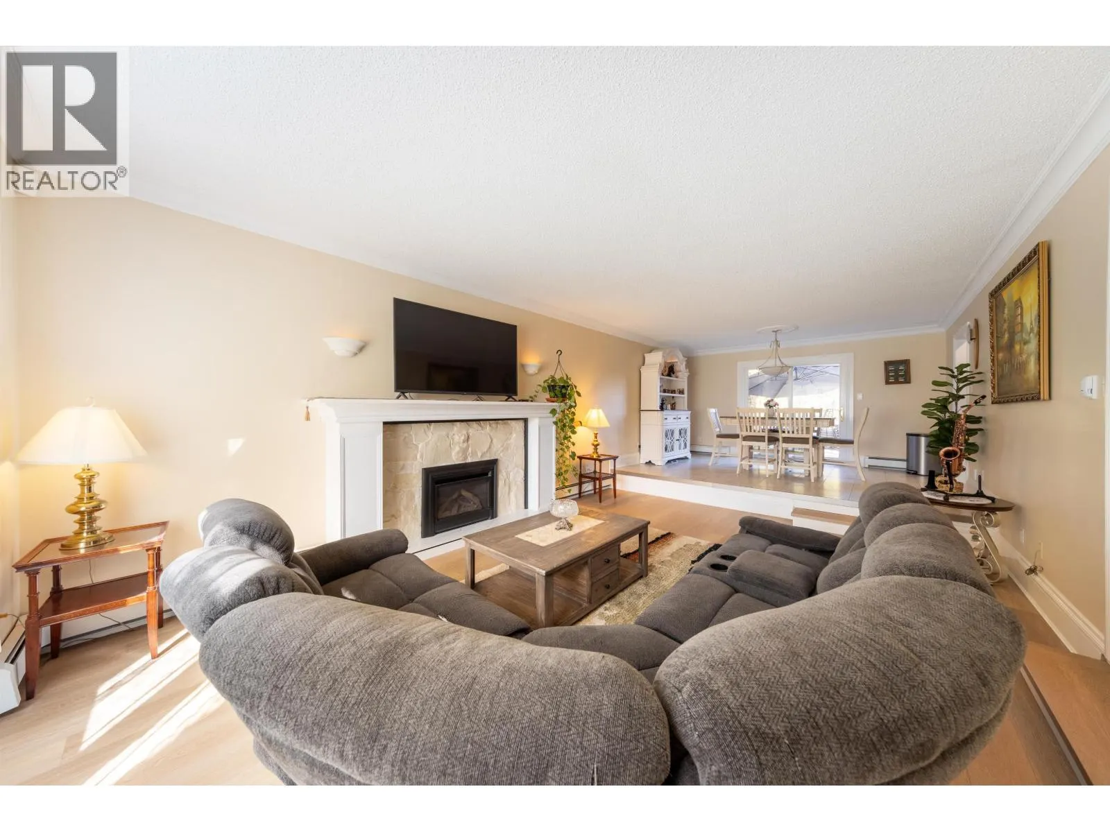 5445 CANDLEWYCK WYND