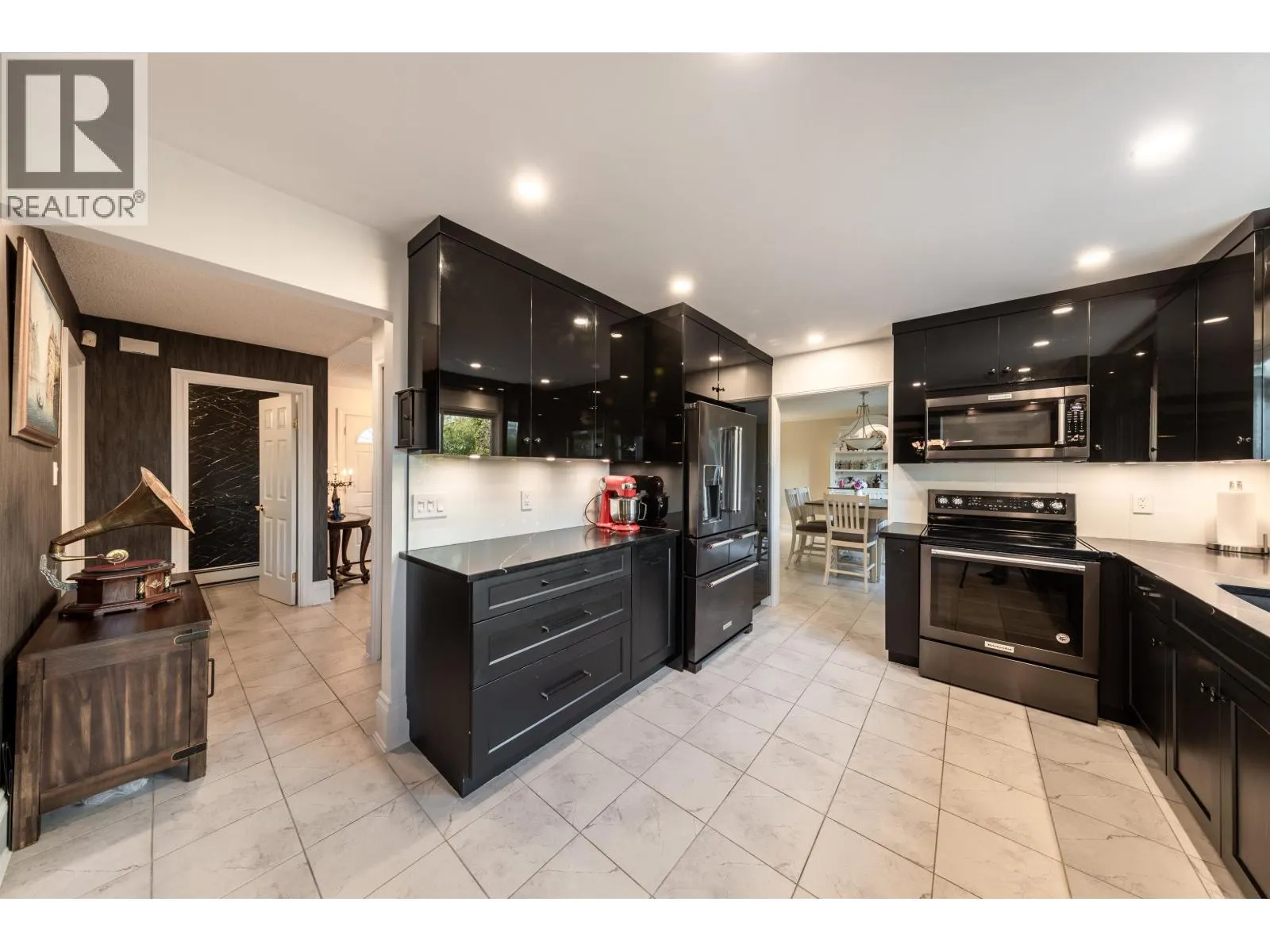 5445 CANDLEWYCK WYND