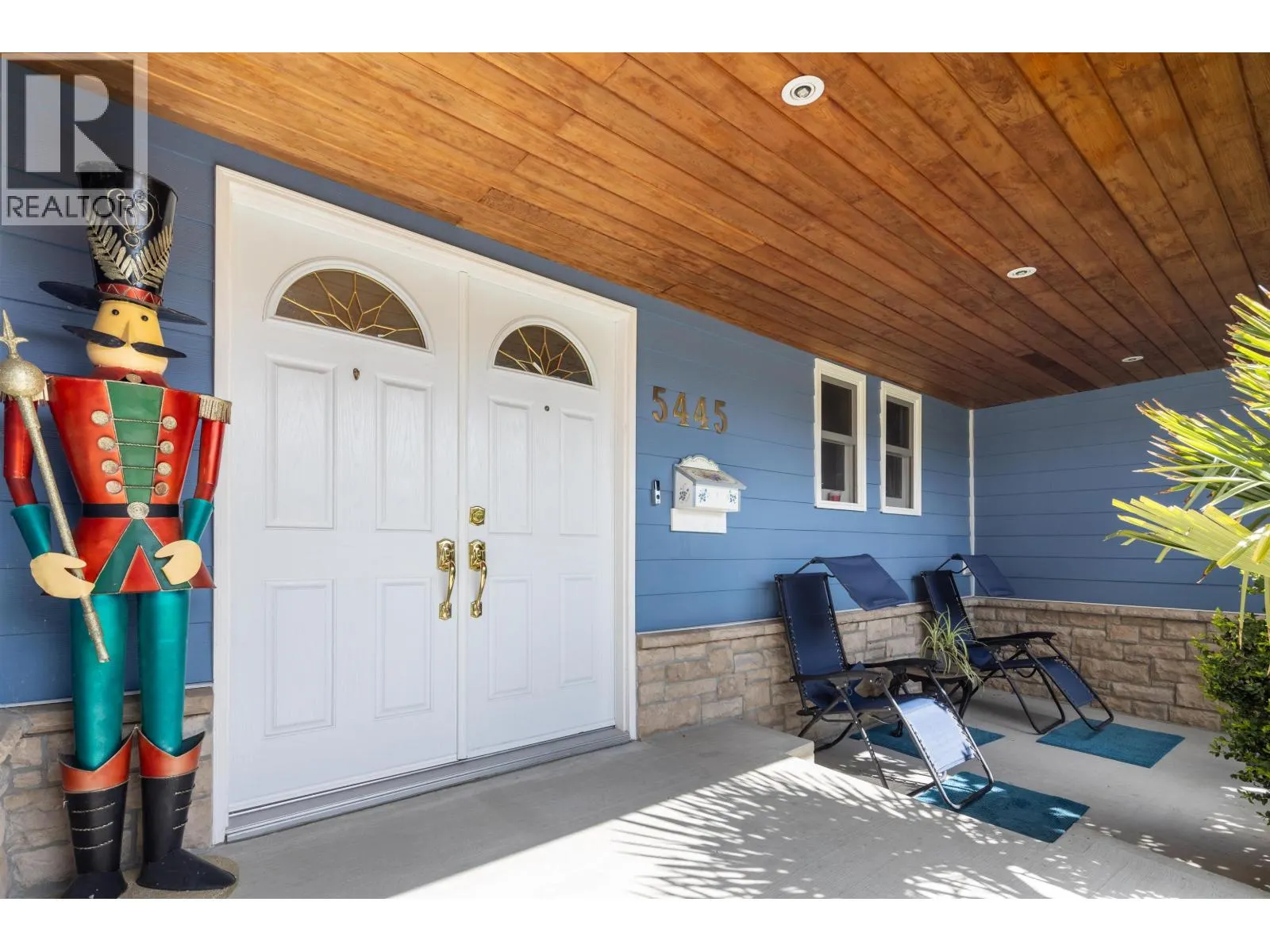 5445 CANDLEWYCK WYND