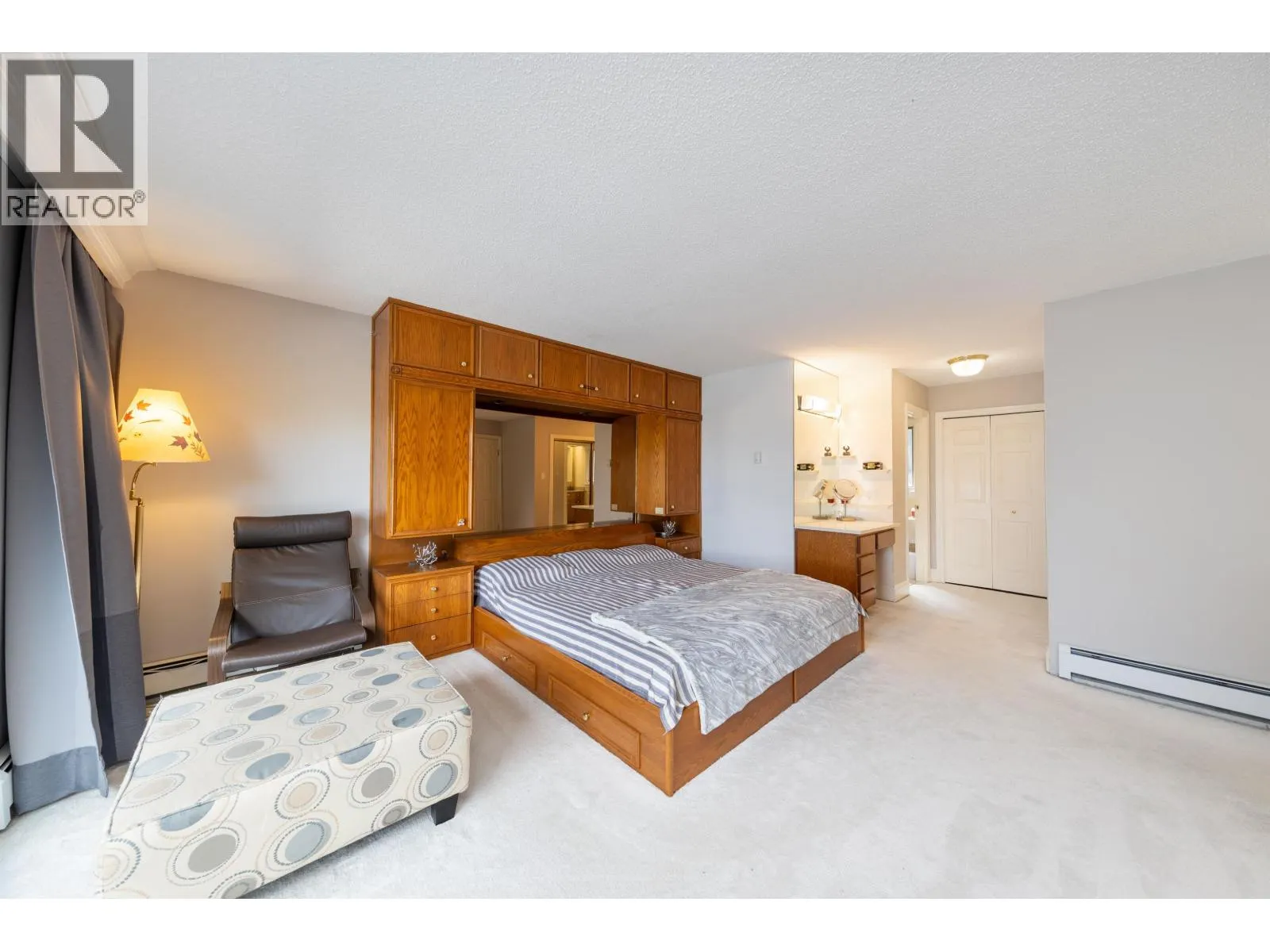 5445 CANDLEWYCK WYND