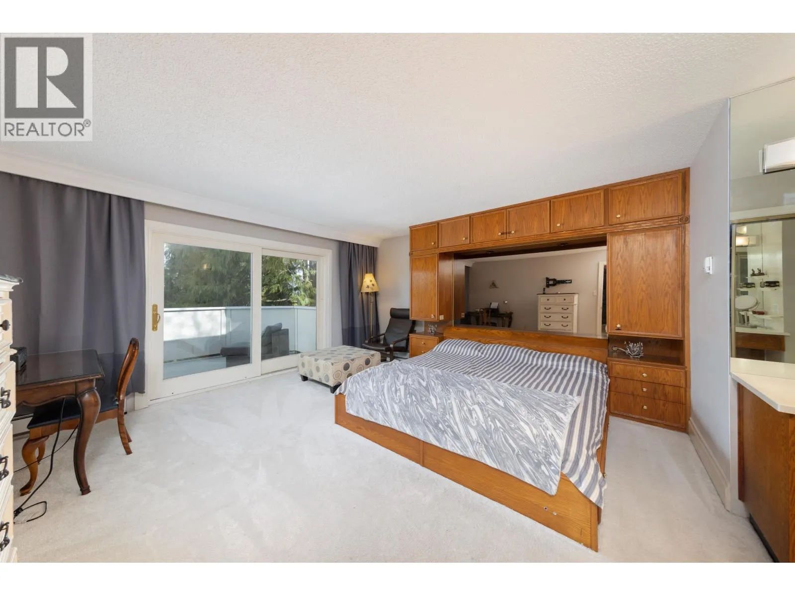 5445 CANDLEWYCK WYND