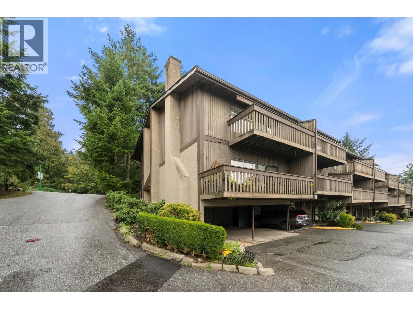 1131 LILLOOET ROAD