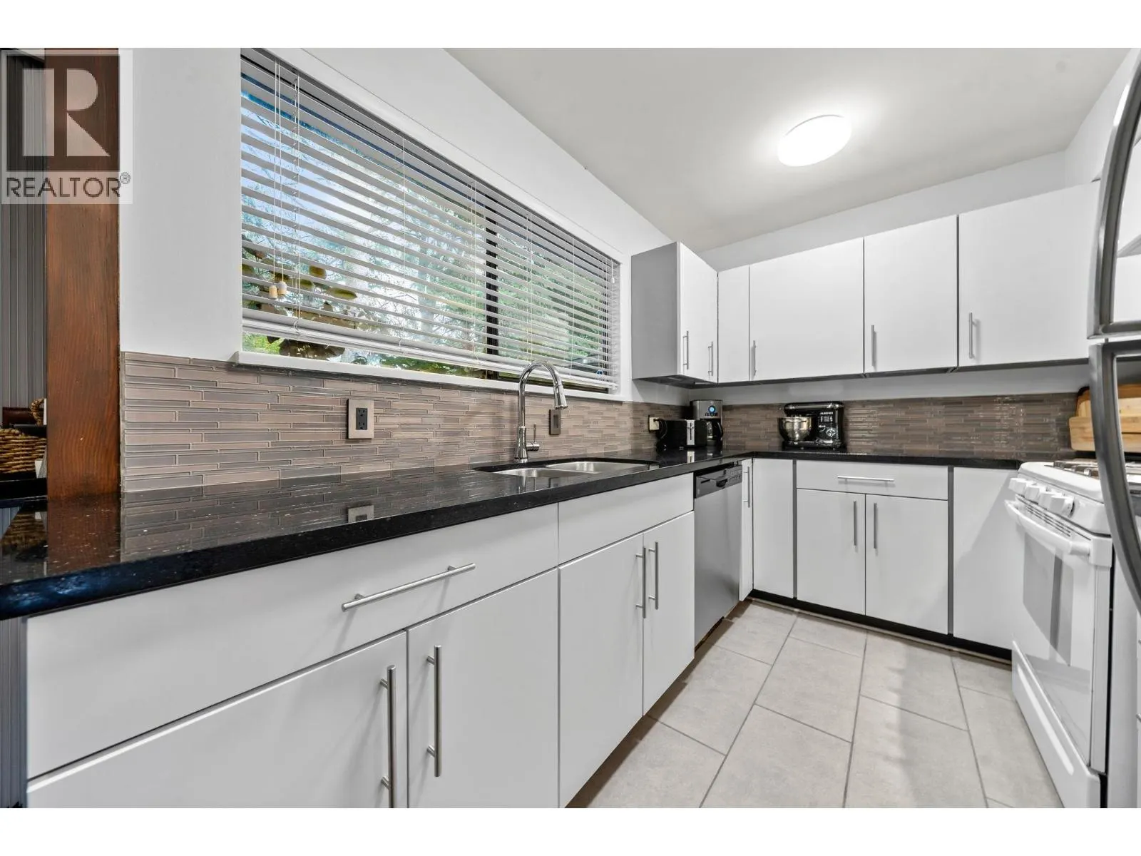 1131 LILLOOET ROAD