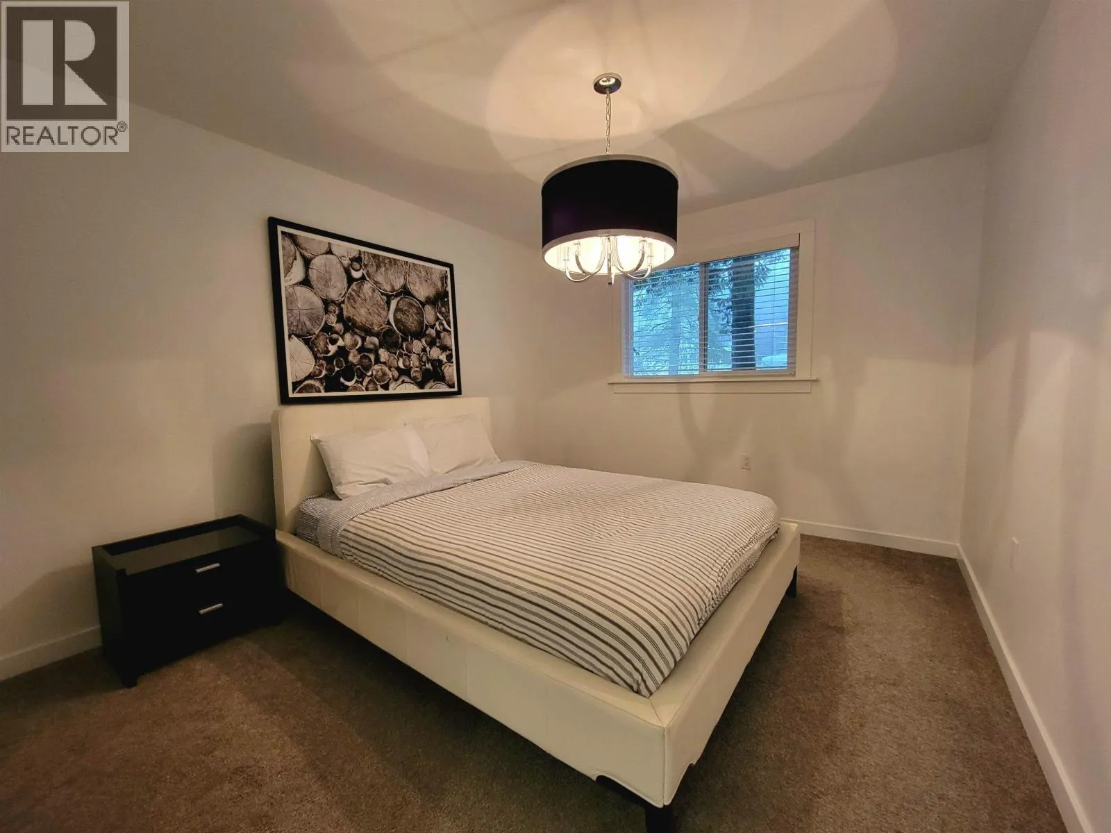 2568 THE BOULEVARD
