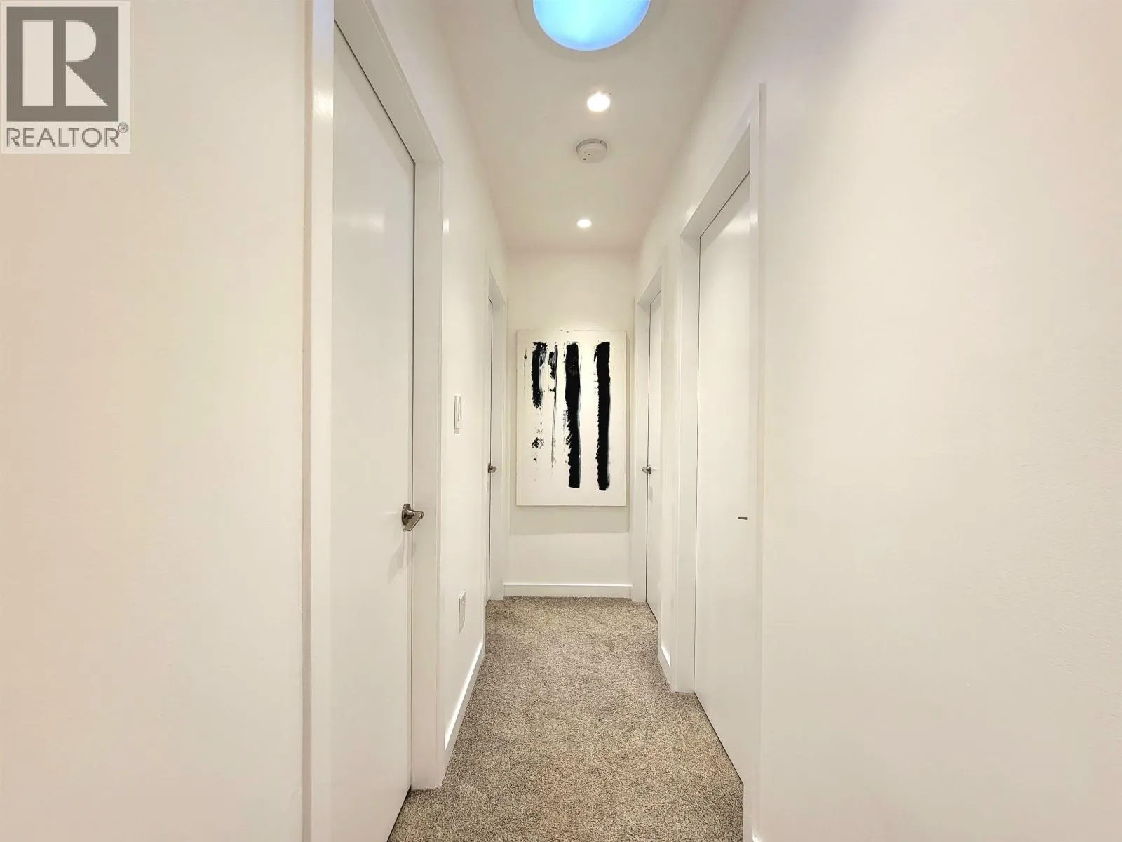 2568 THE BOULEVARD