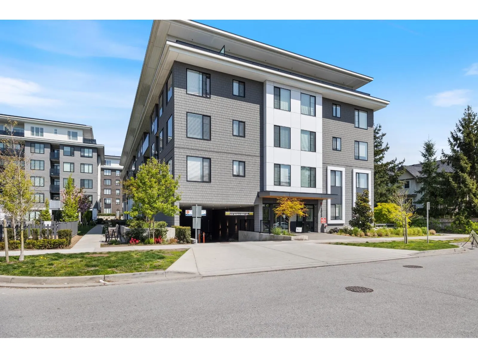 312 15835 85 AVENUE