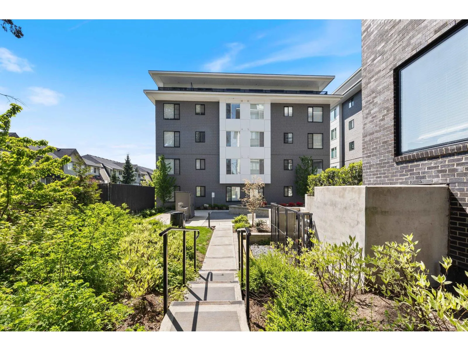 312 15835 85 AVENUE