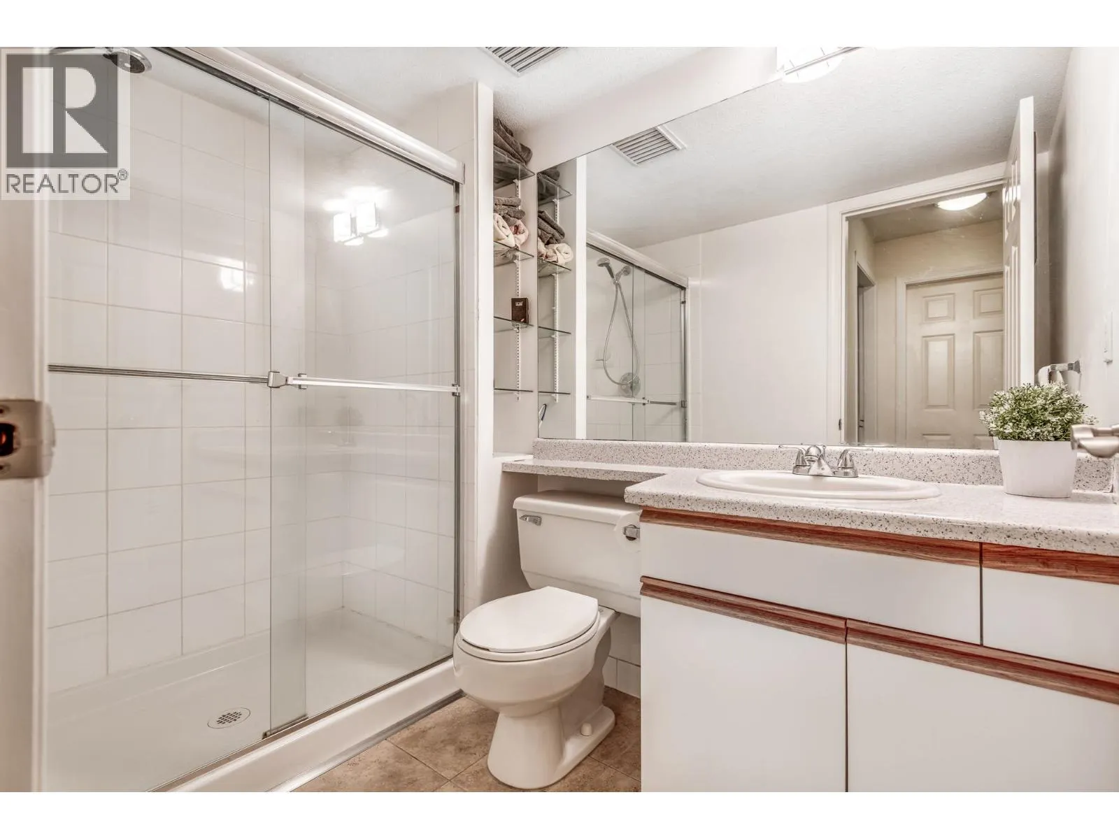102 501 COCHRANE AVENUE