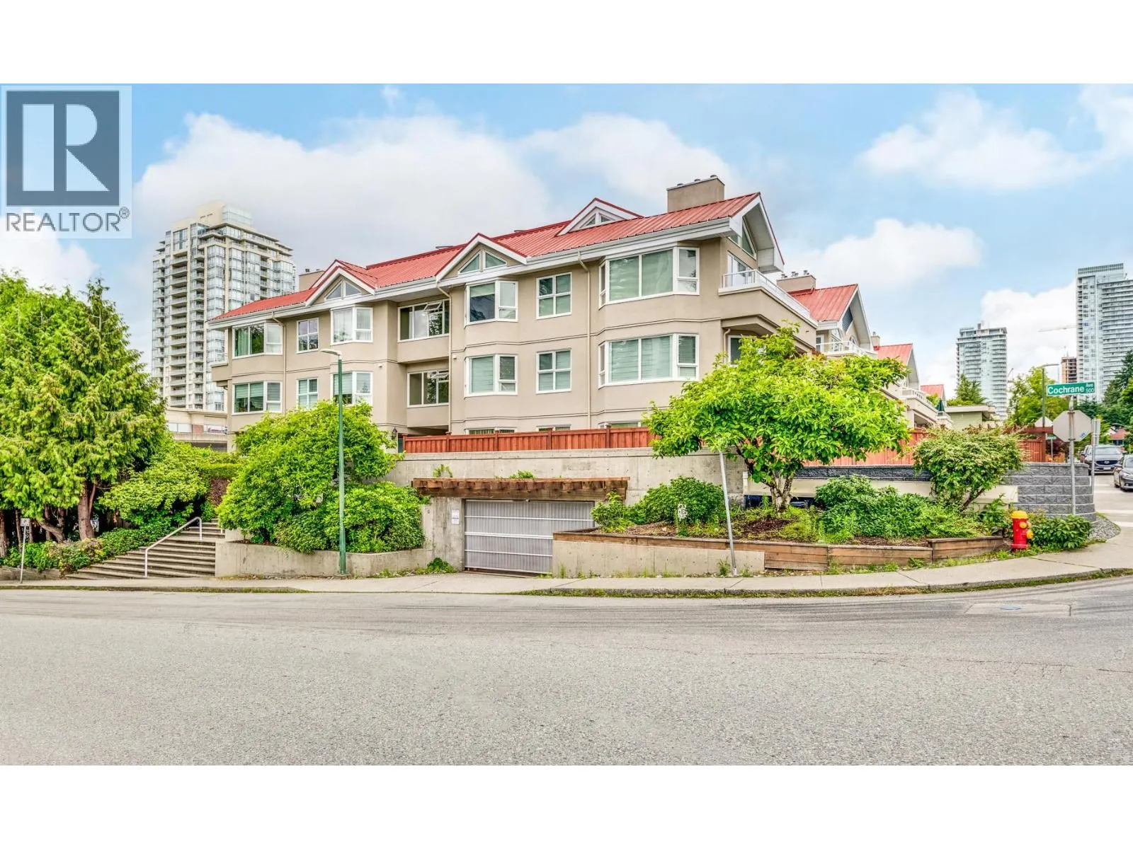 102 501 COCHRANE AVENUE
