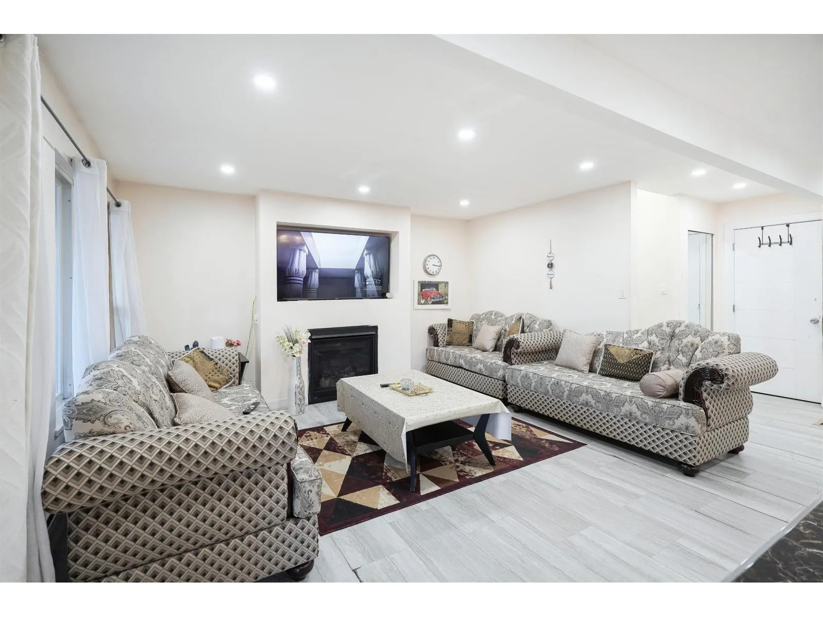 7368 PARKWOOD DRIVE