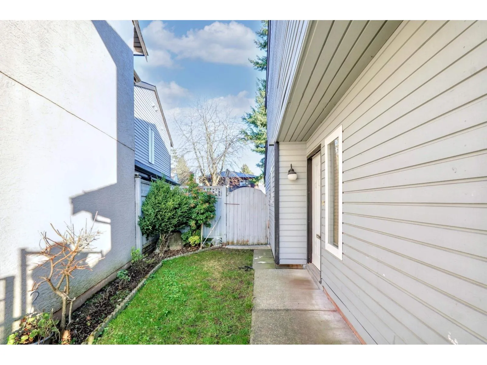 7368 PARKWOOD DRIVE