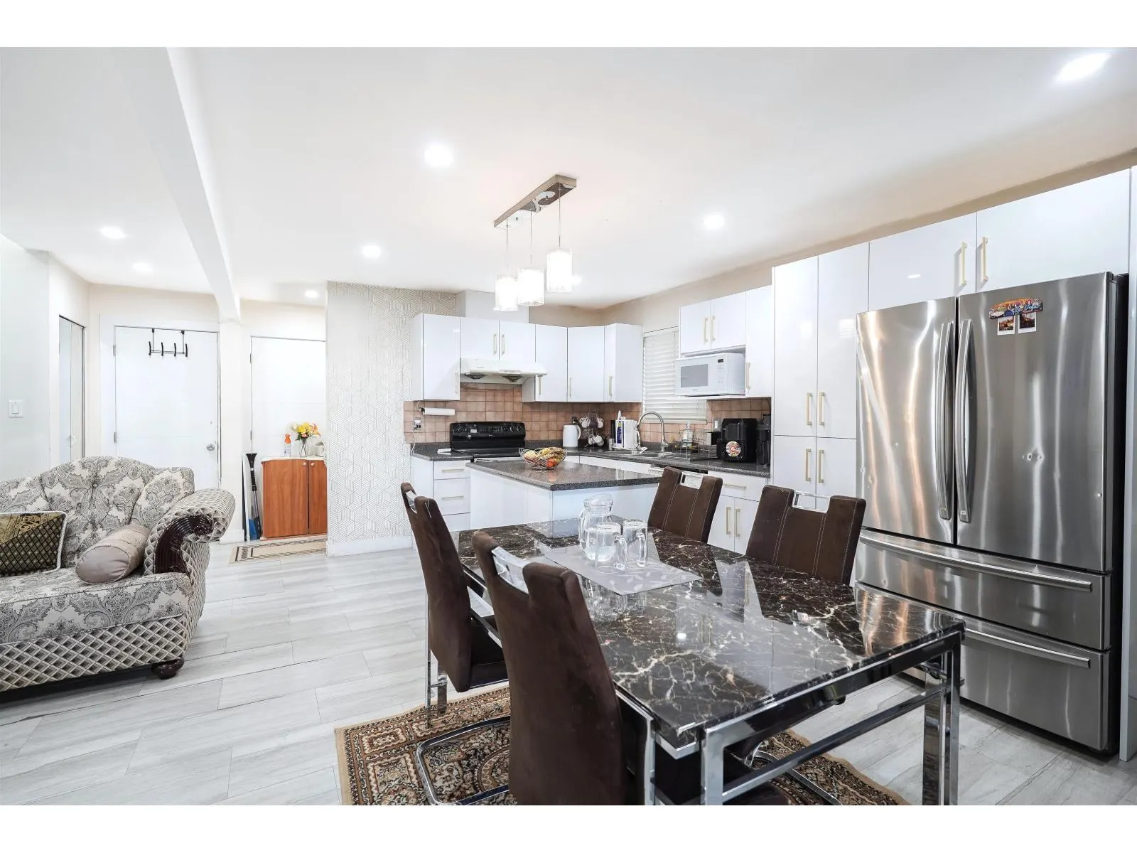 7368 PARKWOOD DRIVE