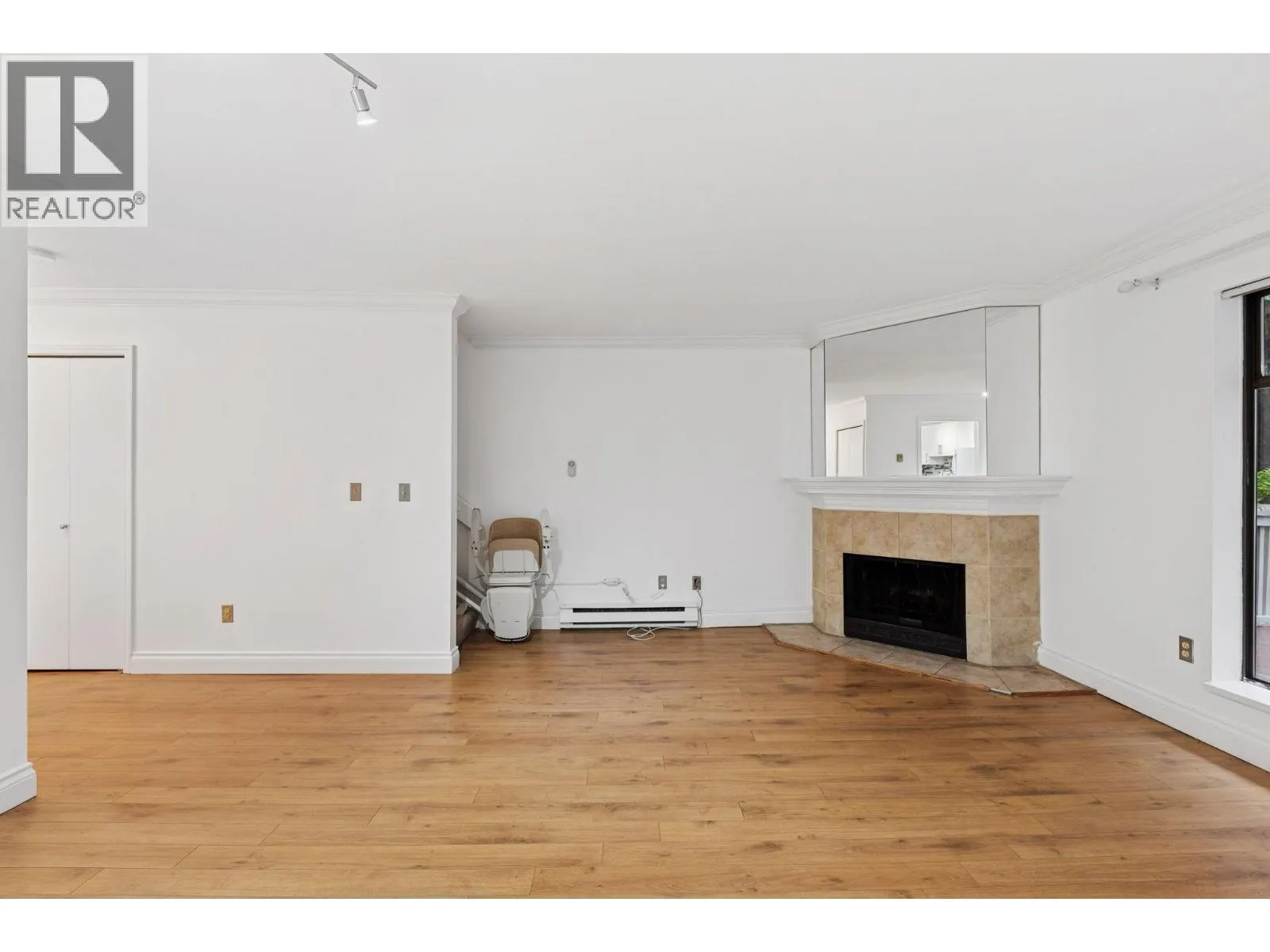 14 8820 WESTMINSTER HIGHWAY