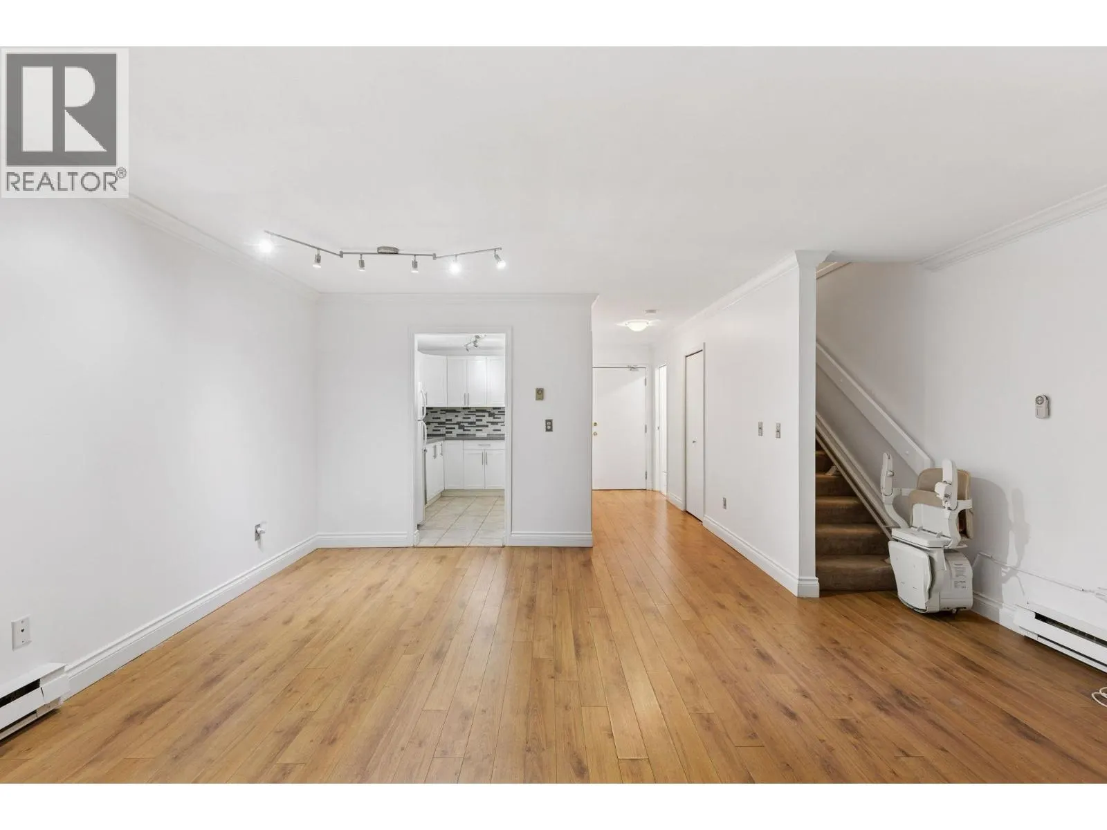 14 8820 WESTMINSTER HIGHWAY