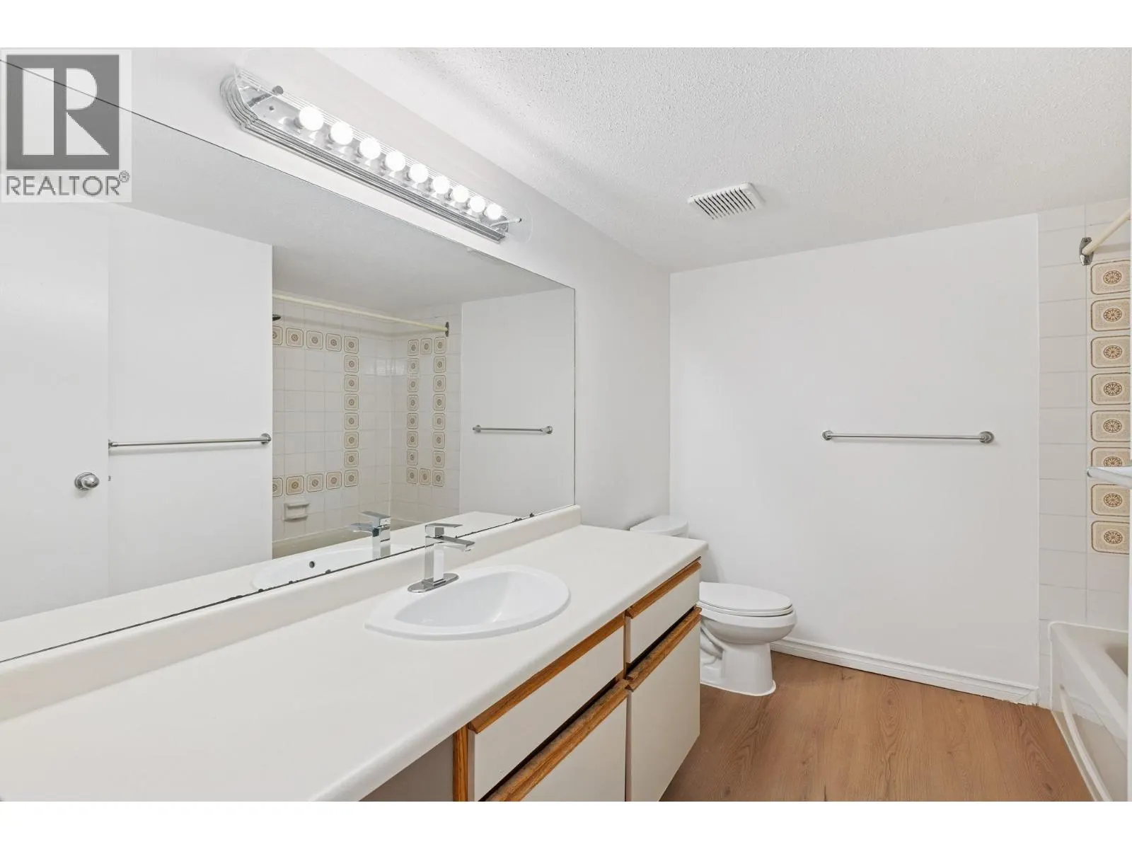 14 8820 WESTMINSTER HIGHWAY