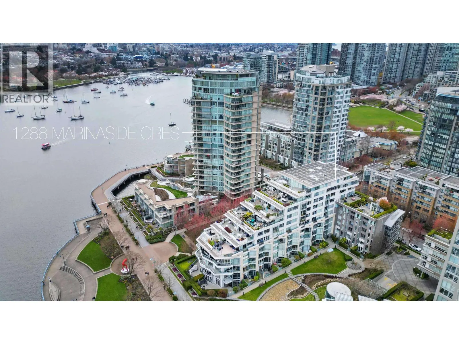 906 1288 MARINASIDE CRESCENT