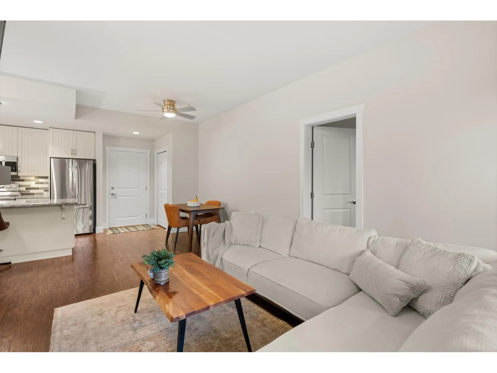 309 3192 GLADWIN ROAD
