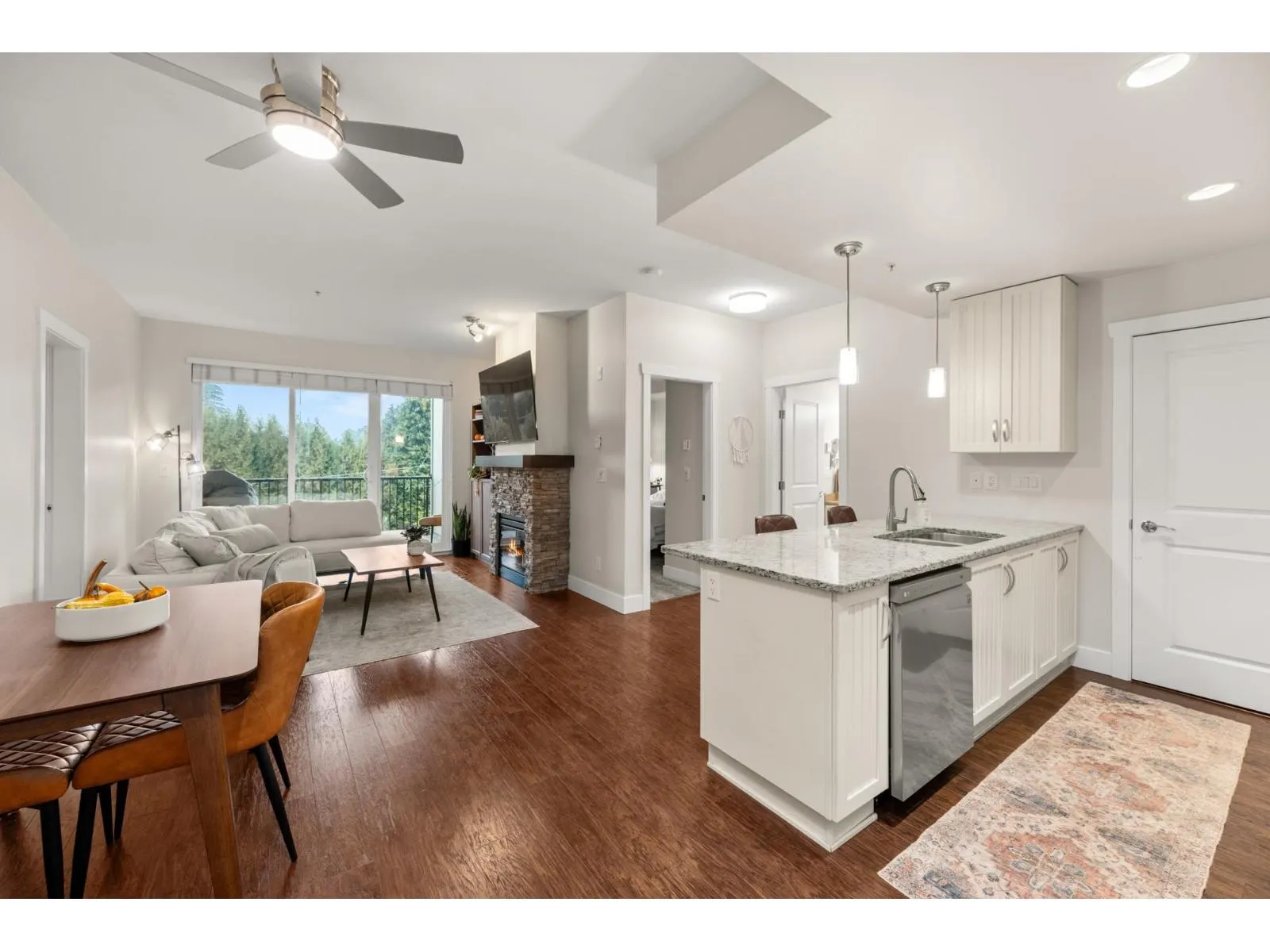309 3192 GLADWIN ROAD