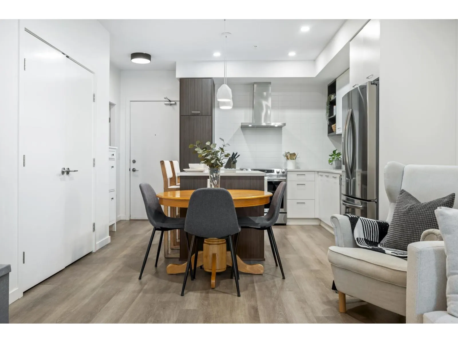 B107 20087 68TH AVENUE