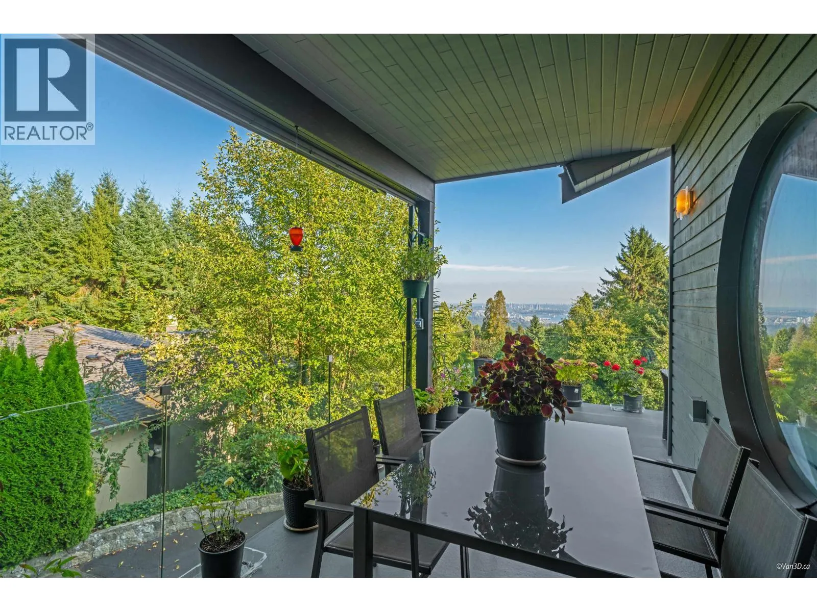1135 GROVELAND COURT