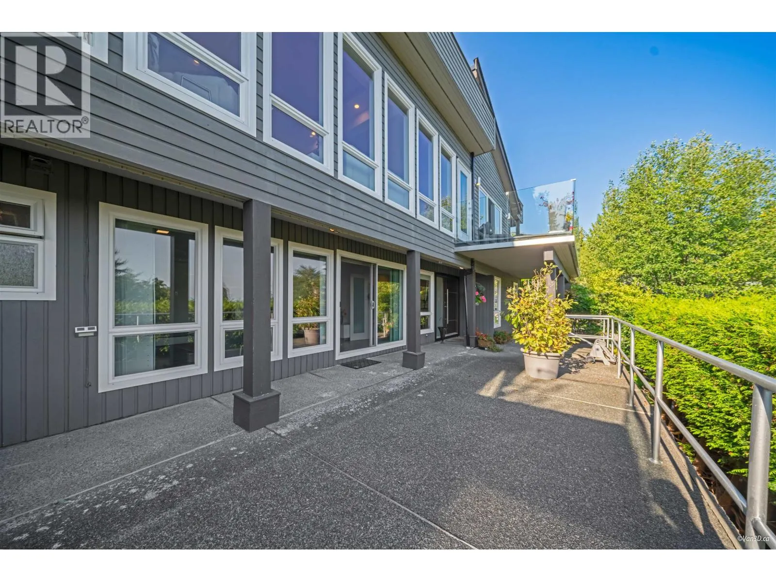 1135 GROVELAND COURT