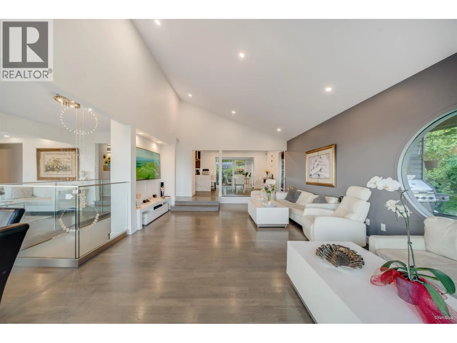 1135 GROVELAND COURT