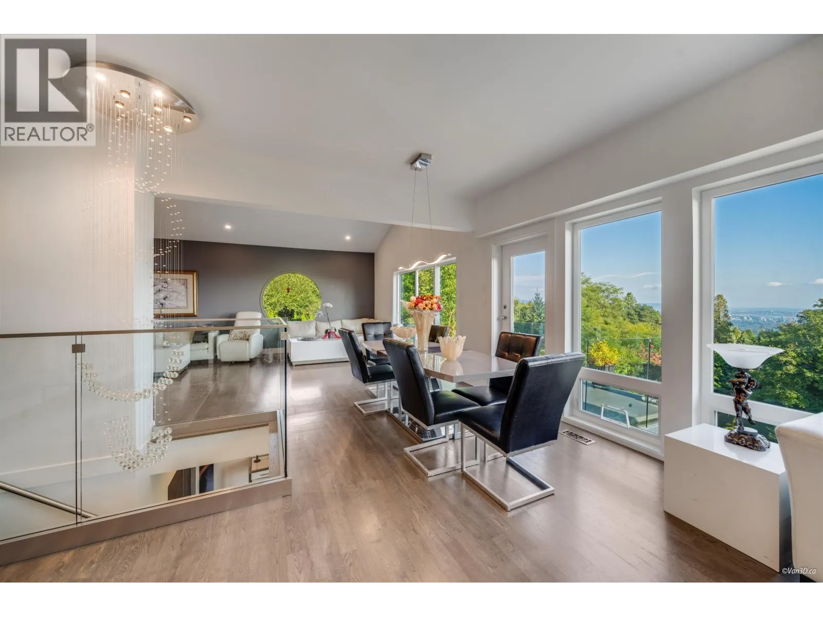 1135 GROVELAND COURT