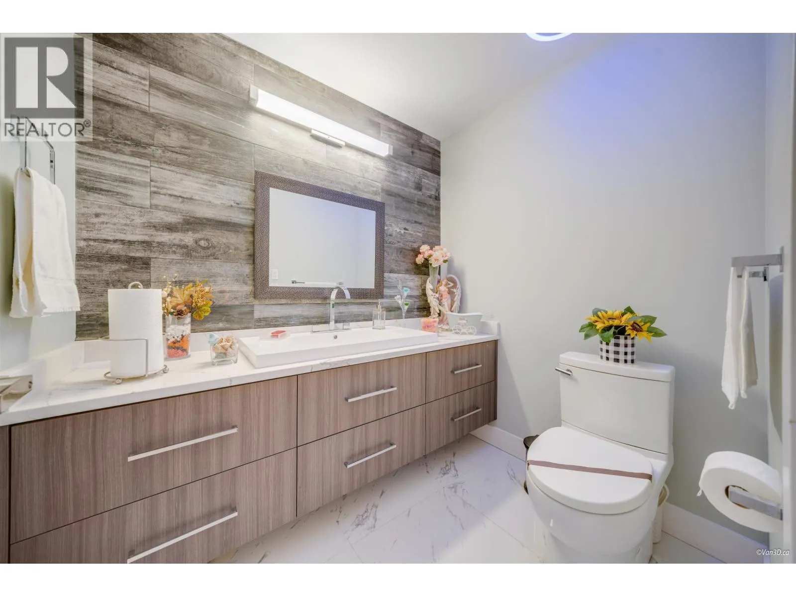 1135 GROVELAND COURT