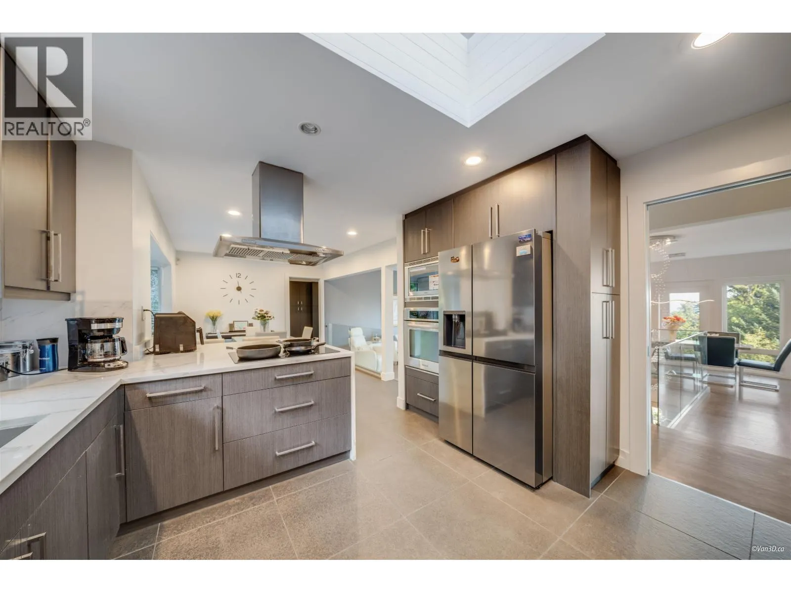 1135 GROVELAND COURT