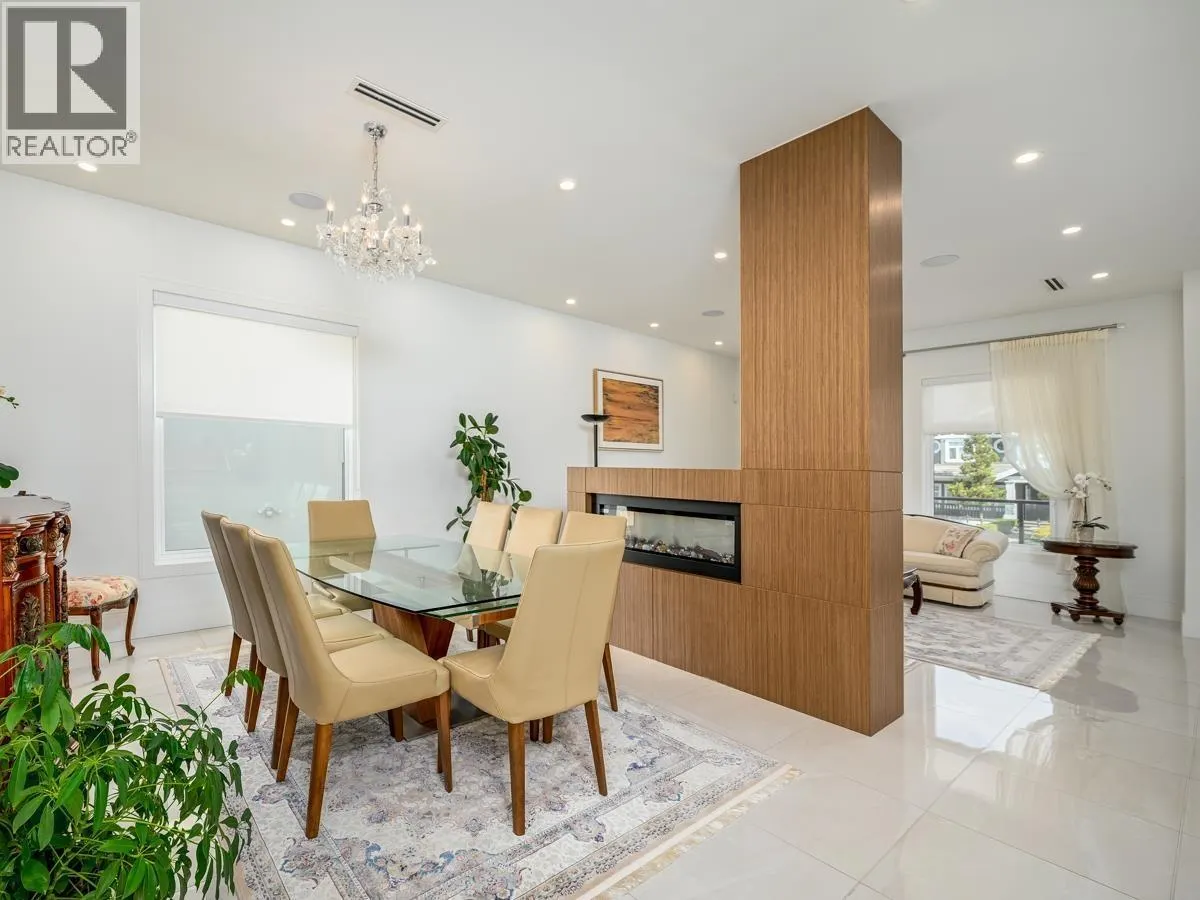 7268 PANDORA STREET