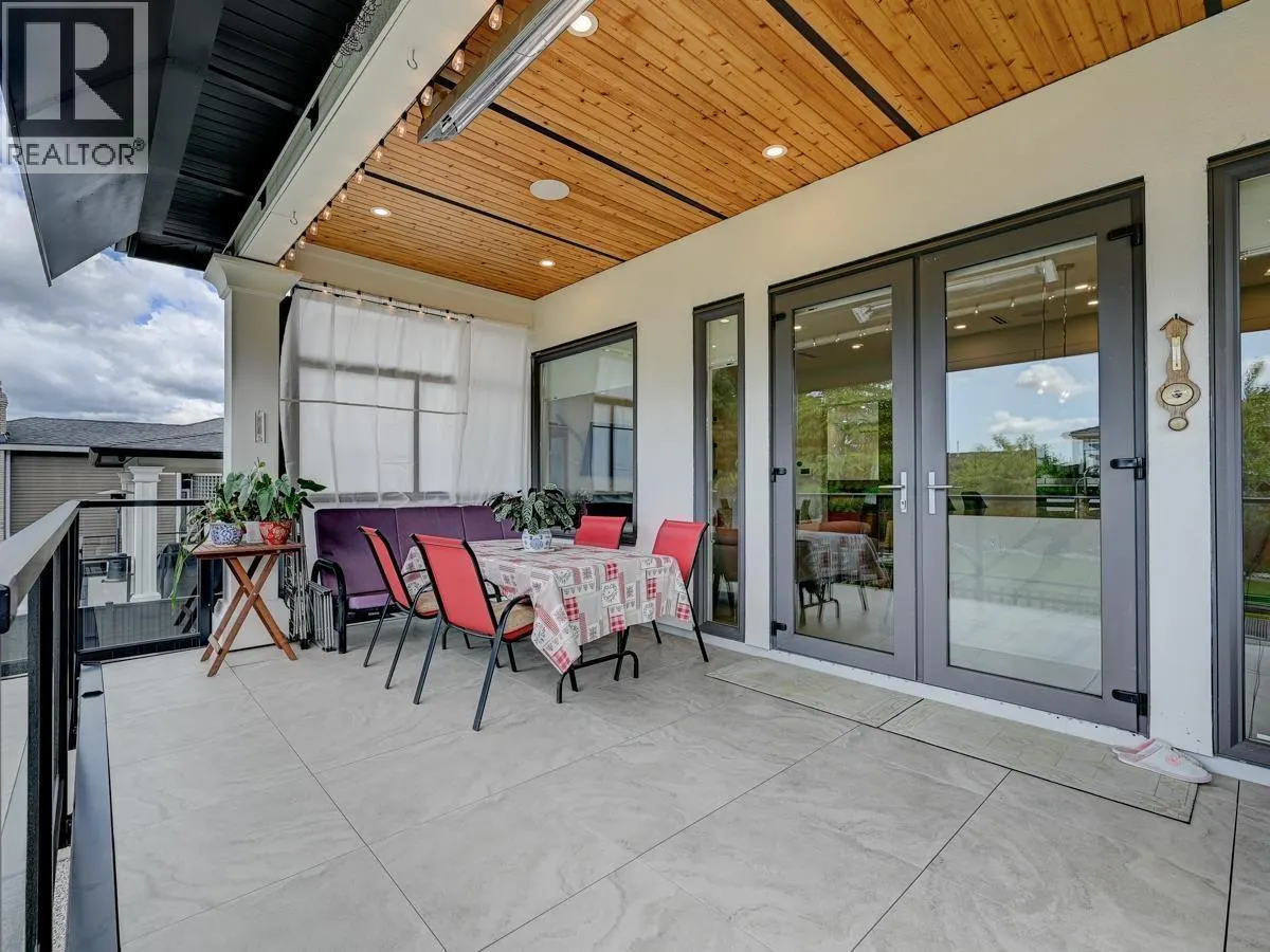 7268 PANDORA STREET