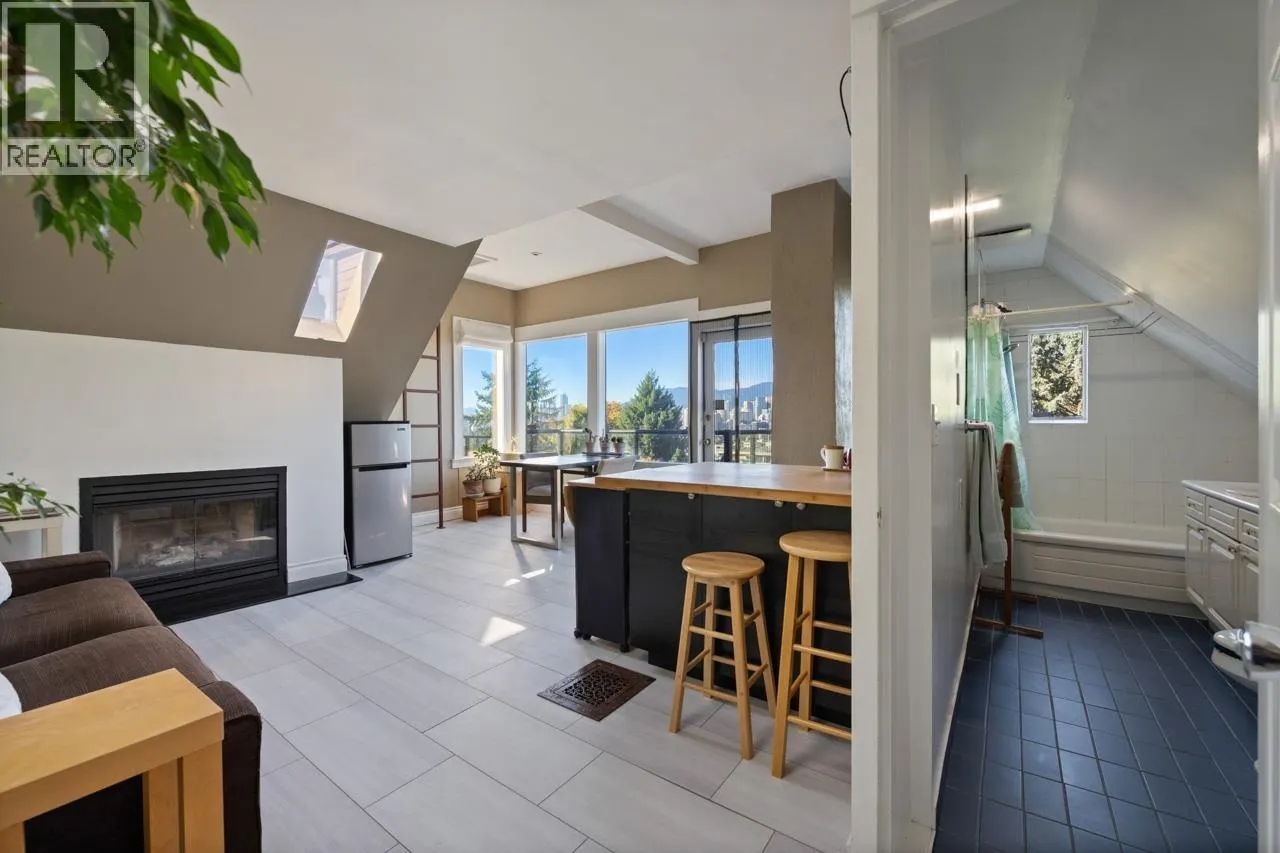 31 W 11TH AVENUE