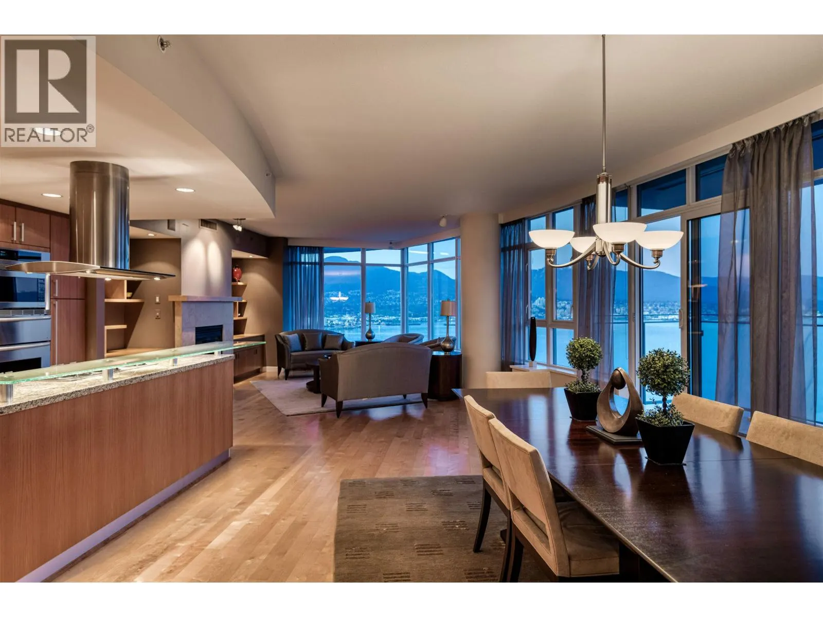3402 1281 W CORDOVA STREET