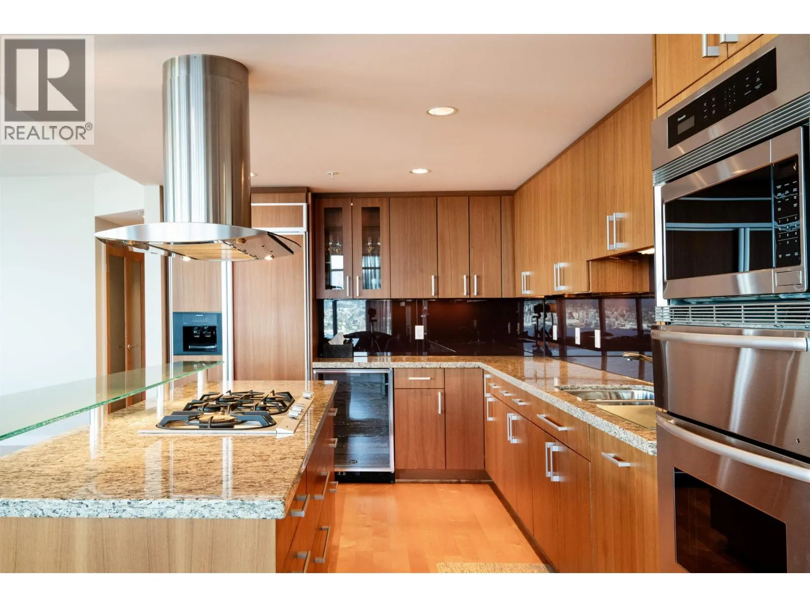 3402 1281 W CORDOVA STREET