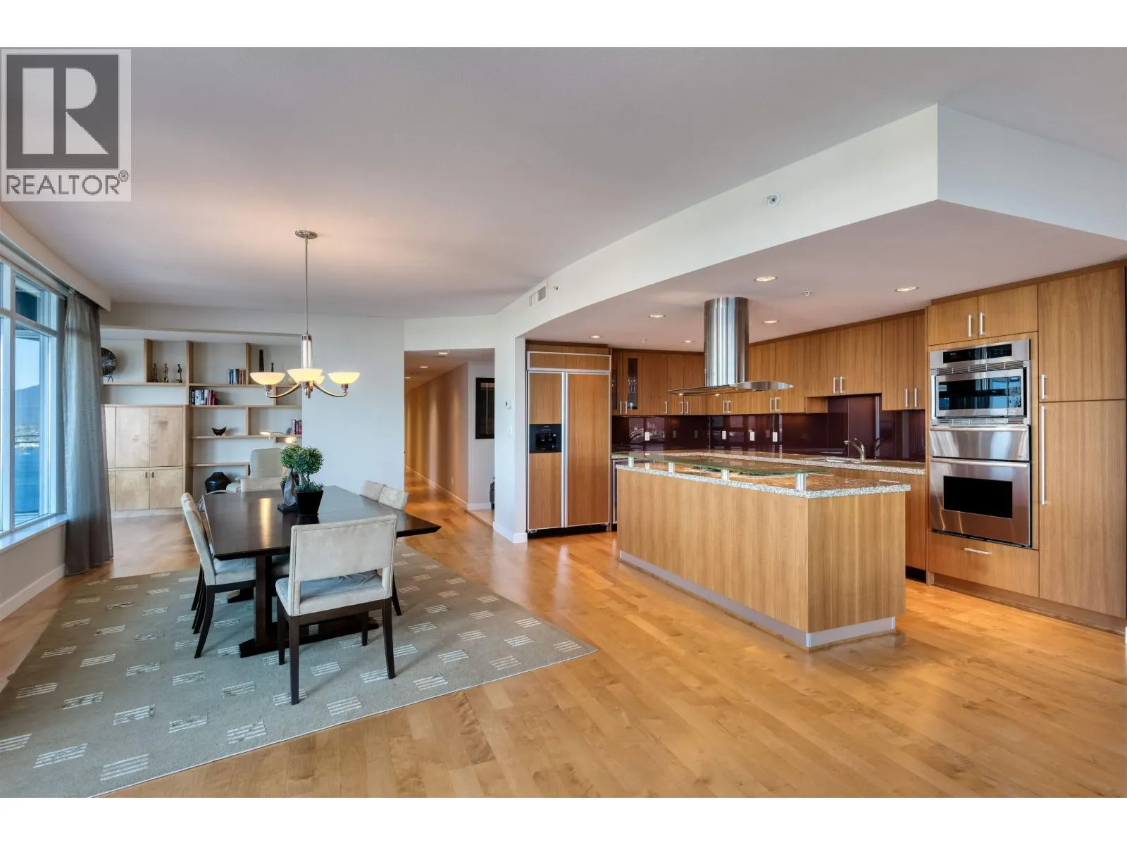 3402 1281 W CORDOVA STREET