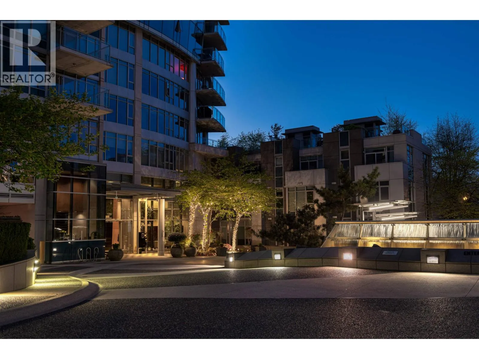 3402 1281 W CORDOVA STREET
