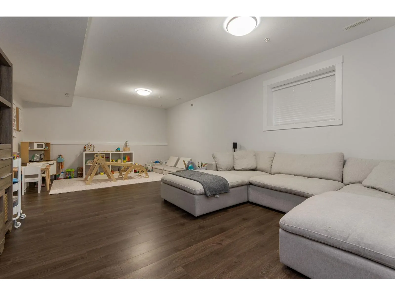 2 5797 PROMONTORY ROAD|Promontory