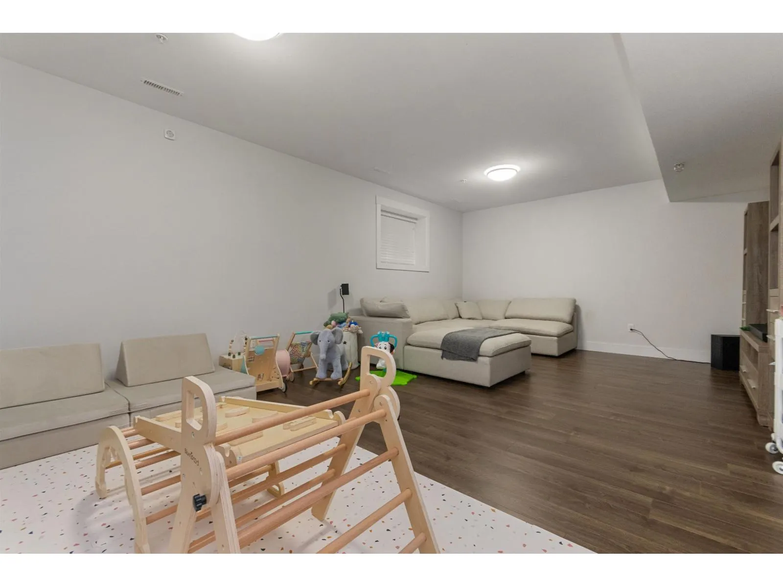 2 5797 PROMONTORY ROAD|Promontory
