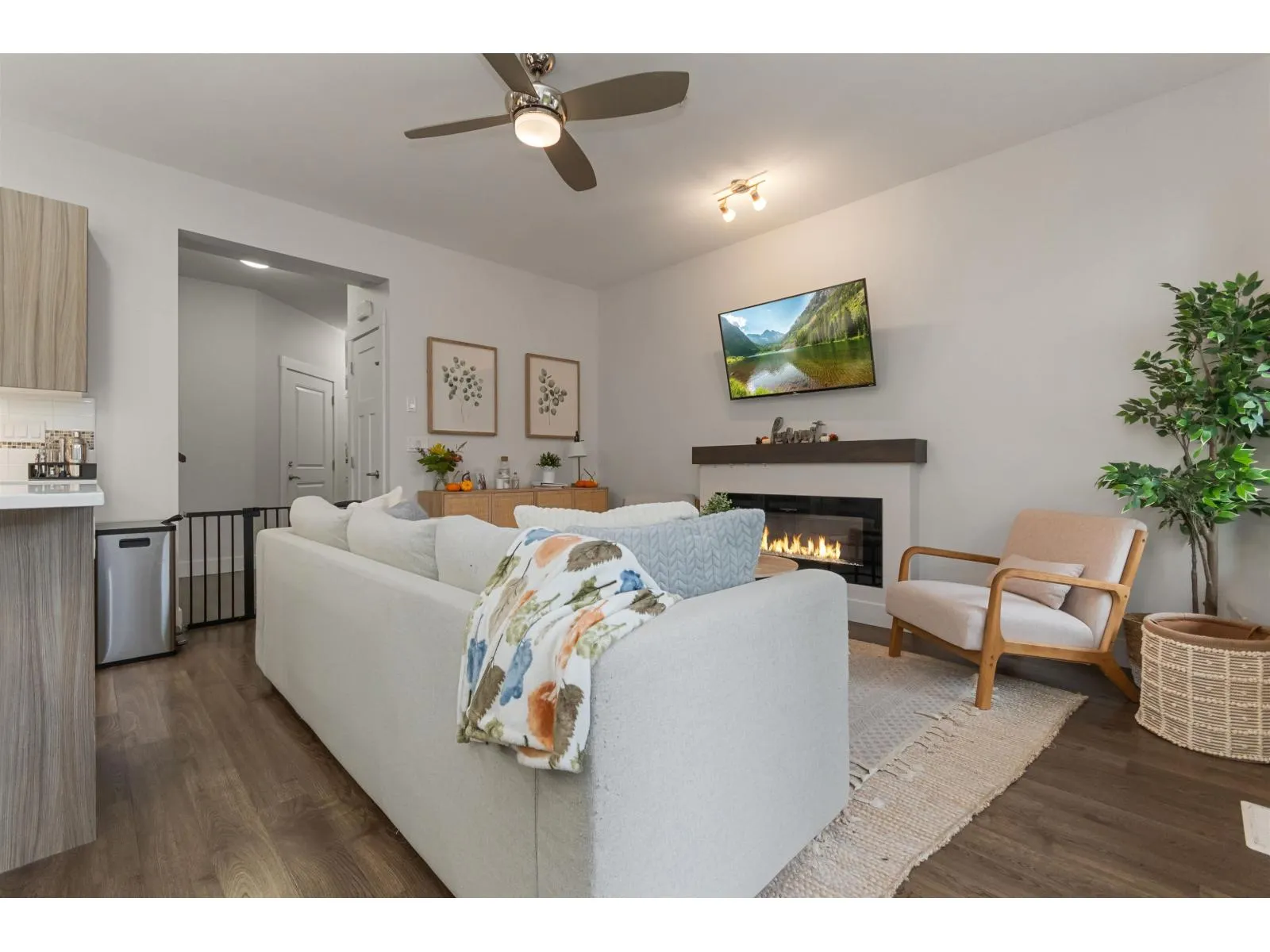 2 5797 PROMONTORY ROAD|Promontory