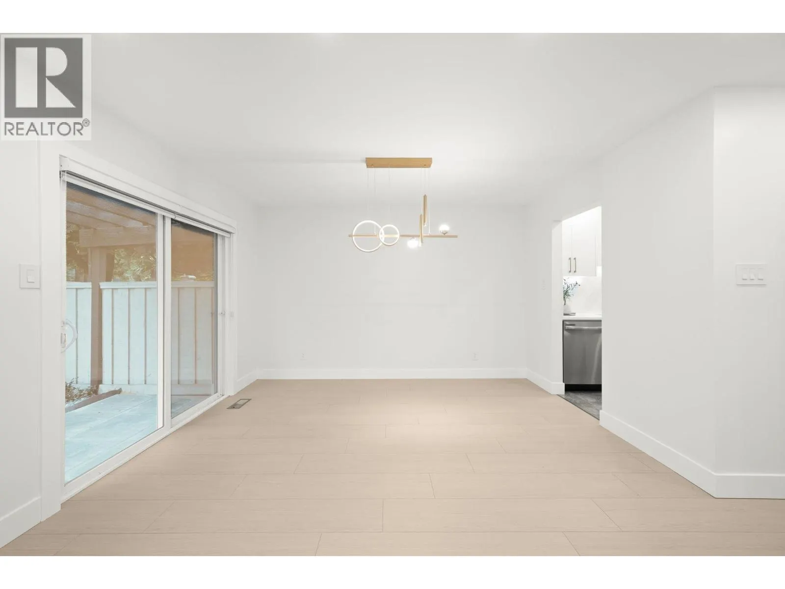 48 3046 COAST MERIDIAN ROAD