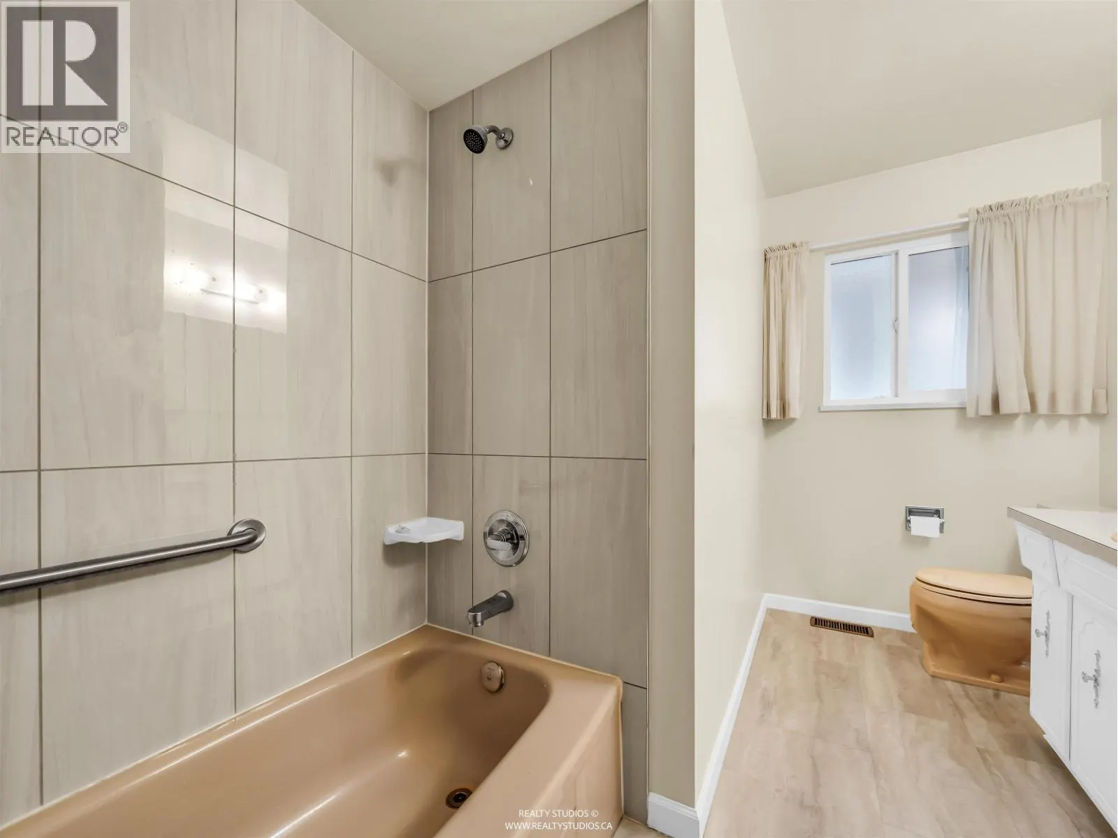 85 W 63RD AVENUE