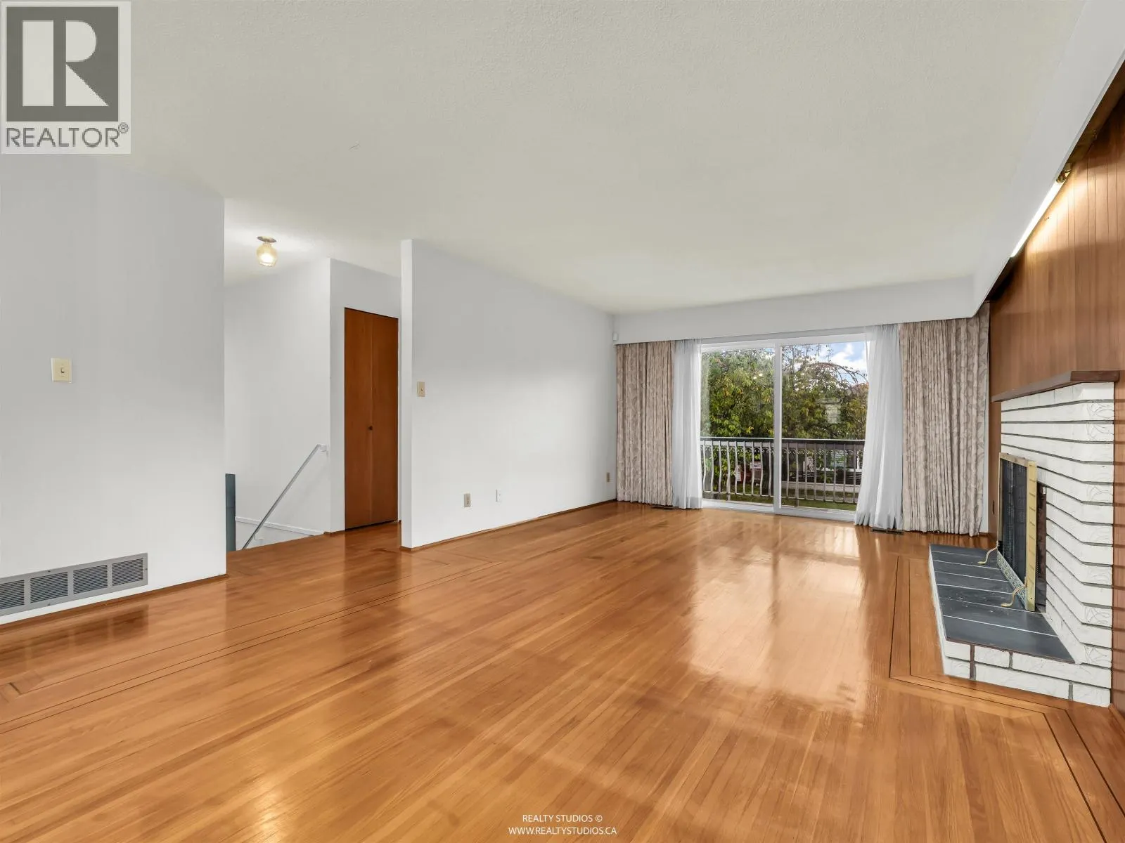 85 W 63RD AVENUE