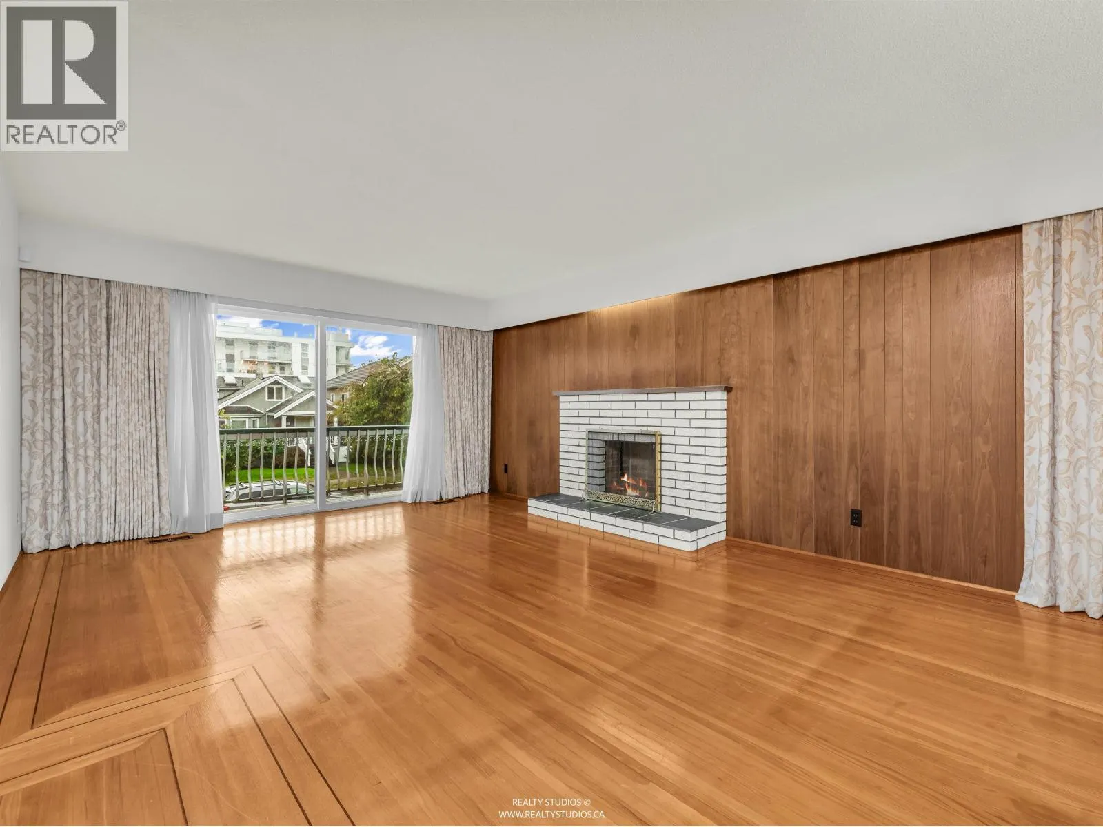 85 W 63RD AVENUE