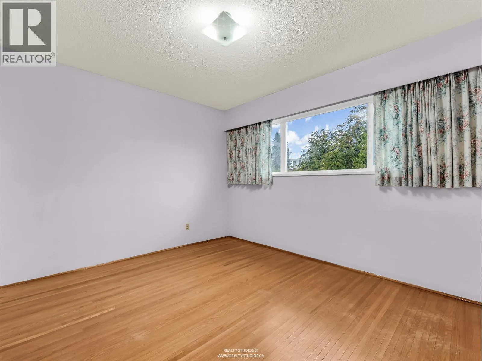 85 W 63RD AVENUE