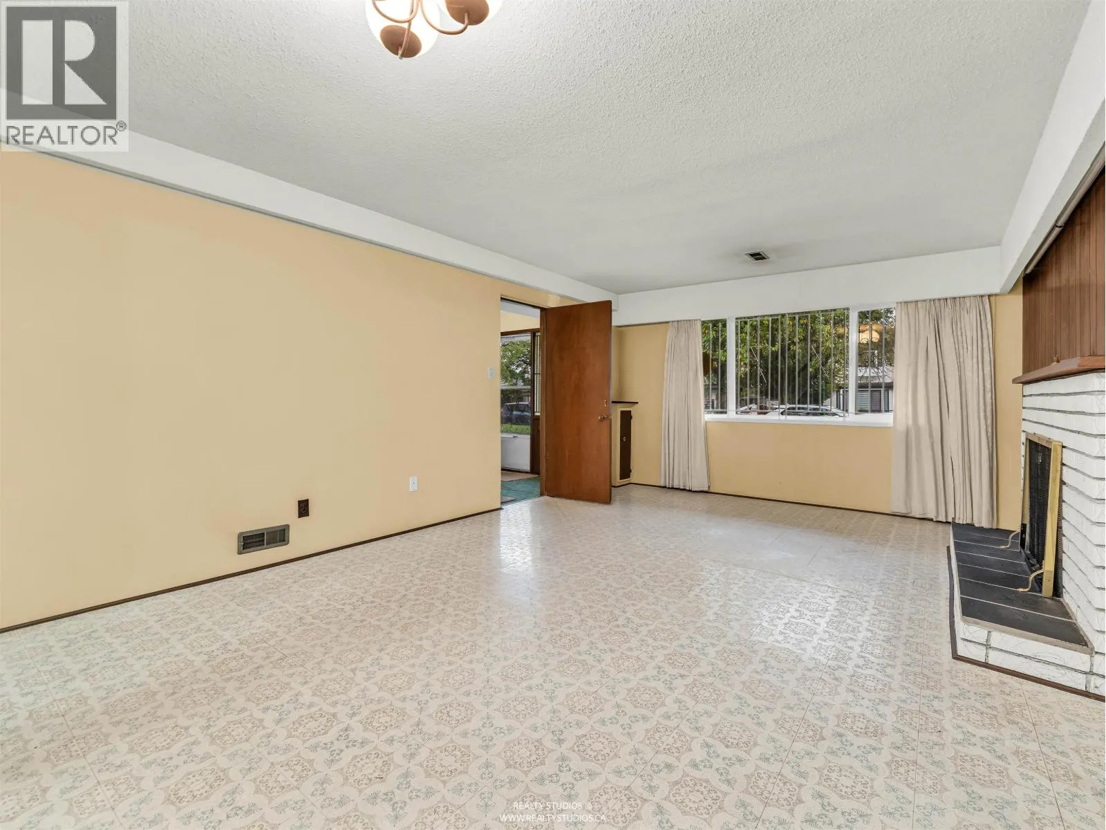 85 W 63RD AVENUE